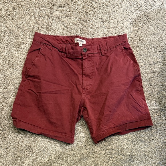 Goodthreads Men's Dark Red Flat Front Shorts - Picture 1 of 4